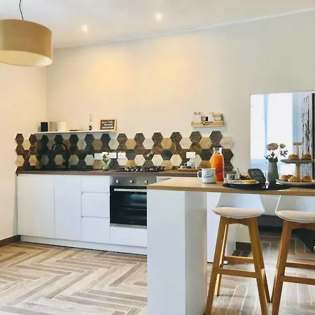 Apartament Sciri #2 *